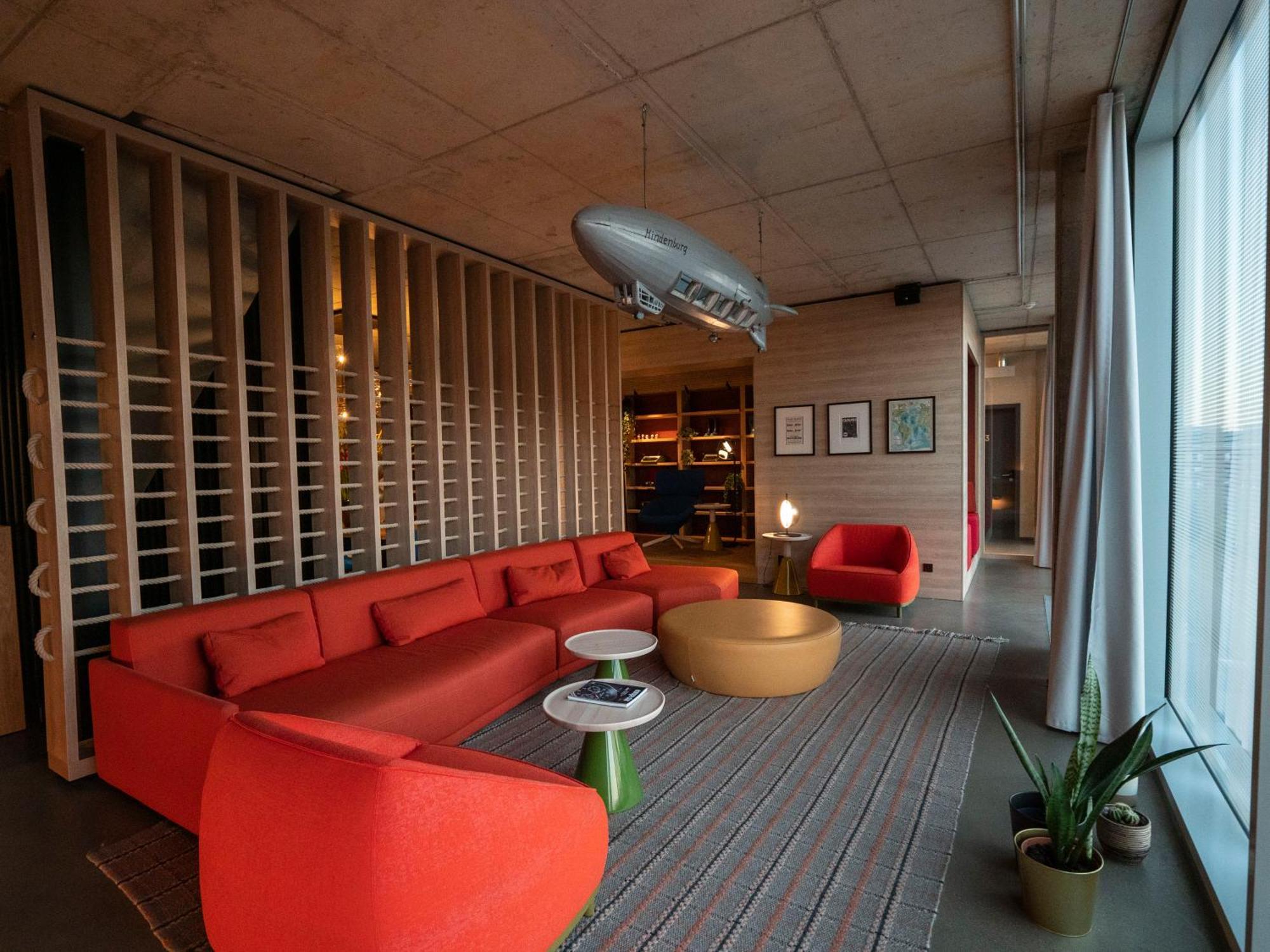 Hotel Theclouth Colonia Exterior foto